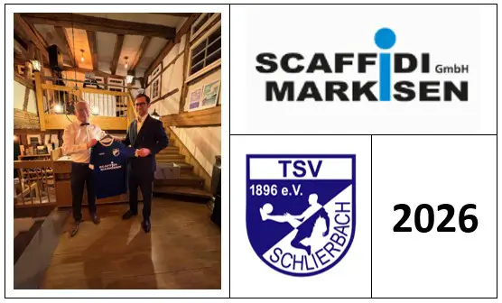 Gemeinsame Freude bei der Trikotübergabe Feierliche Übergabe des neuen Trikots: Carmelo Scaffidi (links) und die Abteilungsleitung des TSV Schlierbach im Vereinsheim vor Fachwerk-Kulisse. Rechts daneben die Vereins- und Firmenlogos.